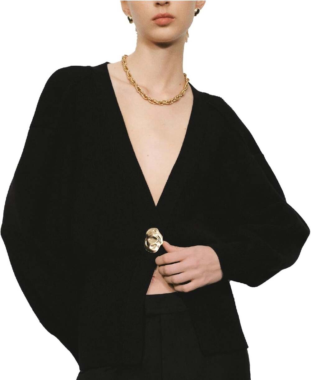 Urban Revivo Cardigan Black Size 12